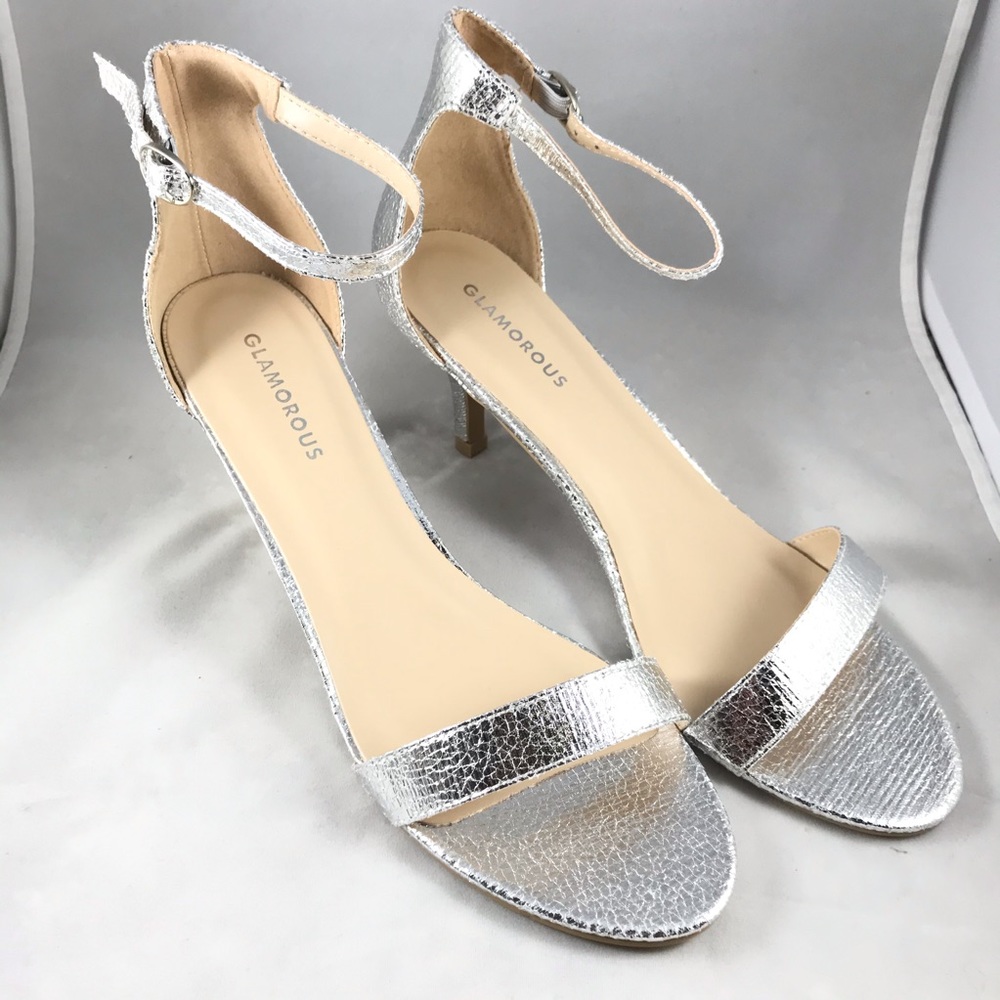 Glamorous Silver Open Toed Kitten Heel Sandal Sz 9